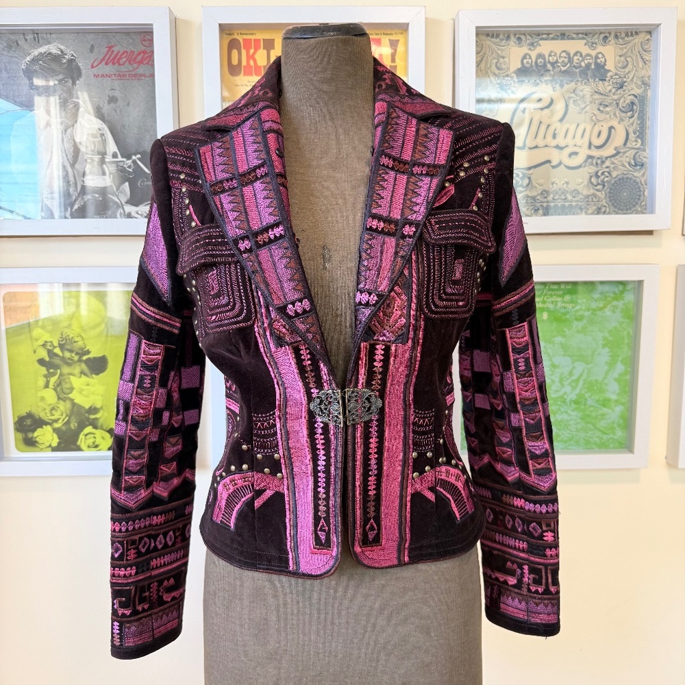 Peter Nygard Purple and Pink Embroidered Velvet Blazer